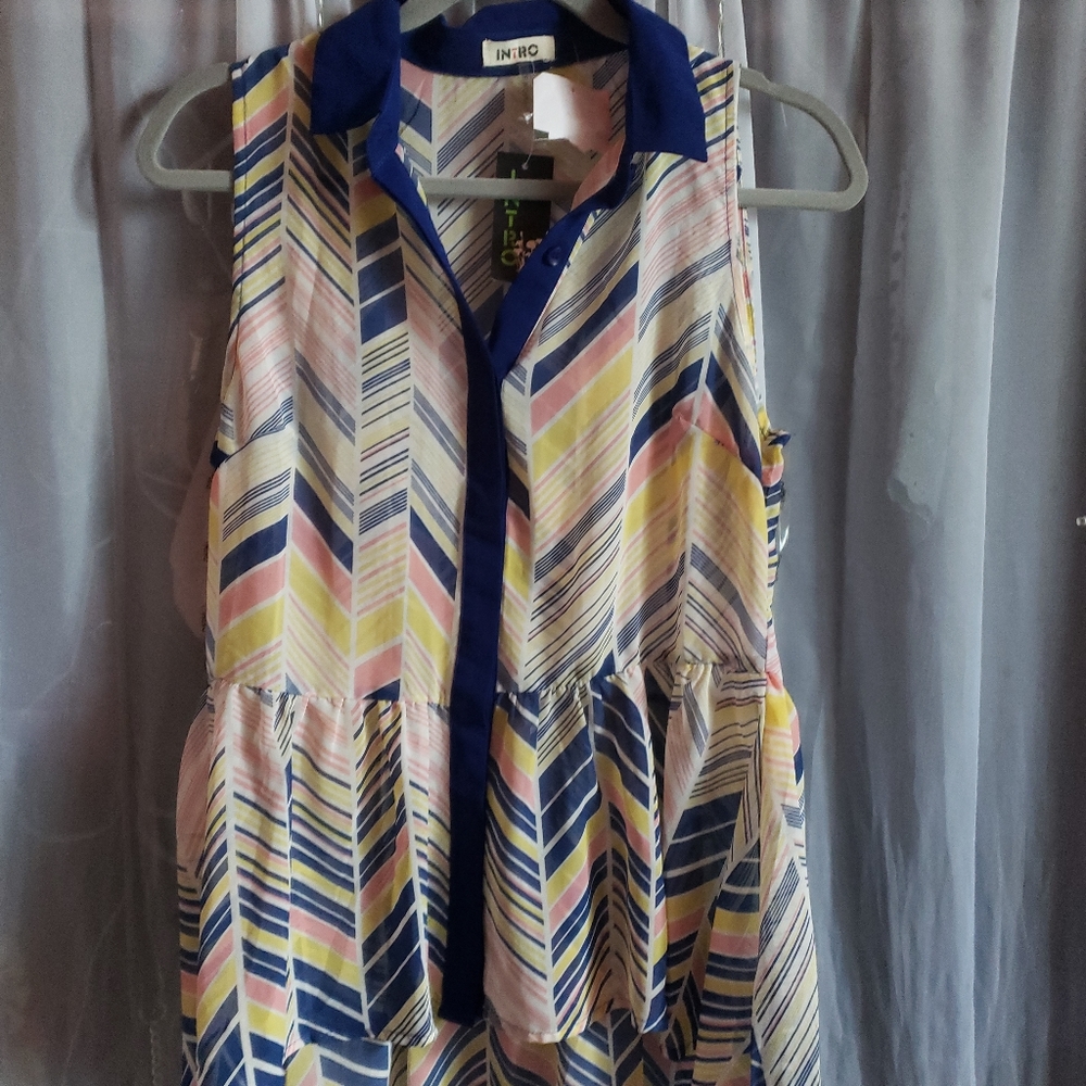 Multiculor sleeveless shirt